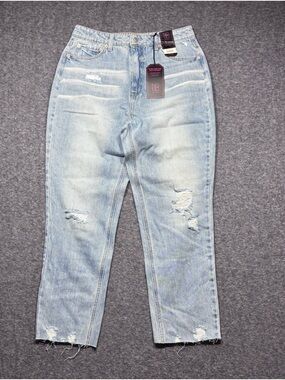 No Boundaries Light Blue Distressed Straight Leg Jeans